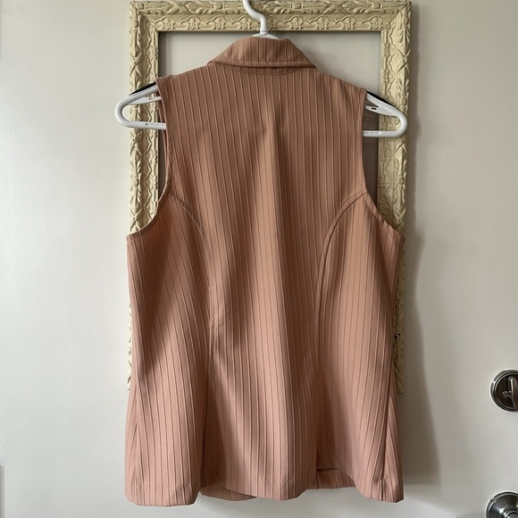 CLIENTELLE | Vintage Tan Sleeveless Button Up Blouse Top - Picture 8 of 13